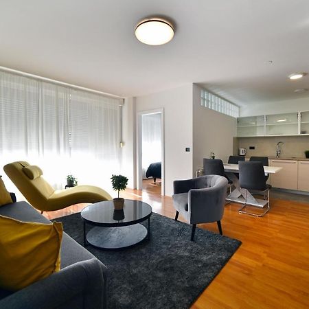 Lavir Apartment With Parking ザグレブ エクステリア 写真