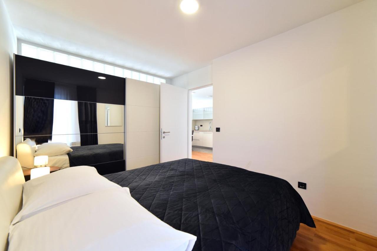 Lavir Apartment With Parking ザグレブ エクステリア 写真