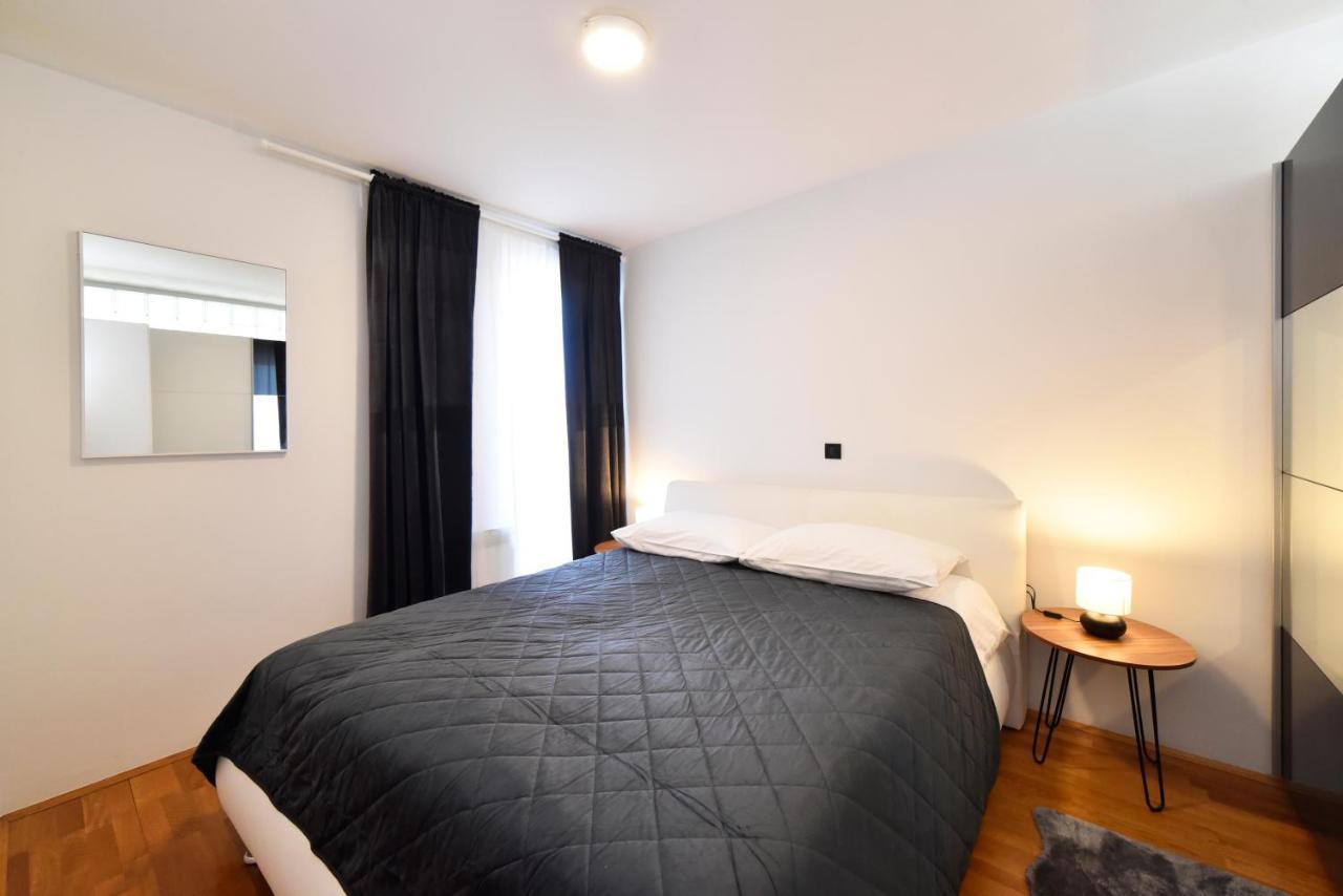 Lavir Apartment With Parking ザグレブ エクステリア 写真