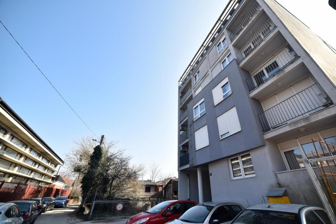 Lavir Apartment With Parking ザグレブ エクステリア 写真
